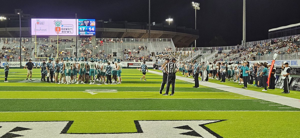 AckAttackk's tweet image. SAM PINCKNEY ARE YOU KIDDING ME!?! 

4Q 2:32
Coastal Carolina 24
San Jose State 14

#ChantsUp #EasyPost #HawaiiBowl