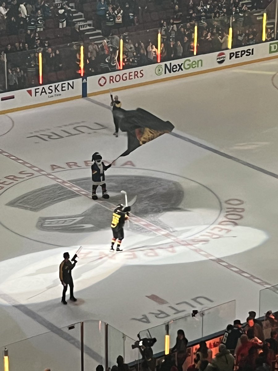 NoFunnyNameHere's tweet image. Jack Ma was #inthebuilding