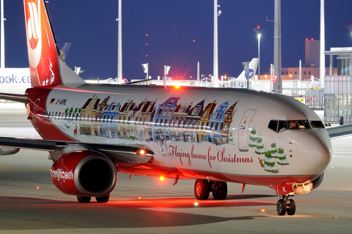 AviationNetwork's tweet image. Merry Christmas and a Happy New Year 2024. Many thanks for your continuous support. We hope you were able to land your dreamjob with our help this year.

Photo Credit: Benjamin Exenberger

#AviationNetwork #MerryChristmas #HappyNewYear #FlyingHomeForChristmas #AirBerlin #4ever