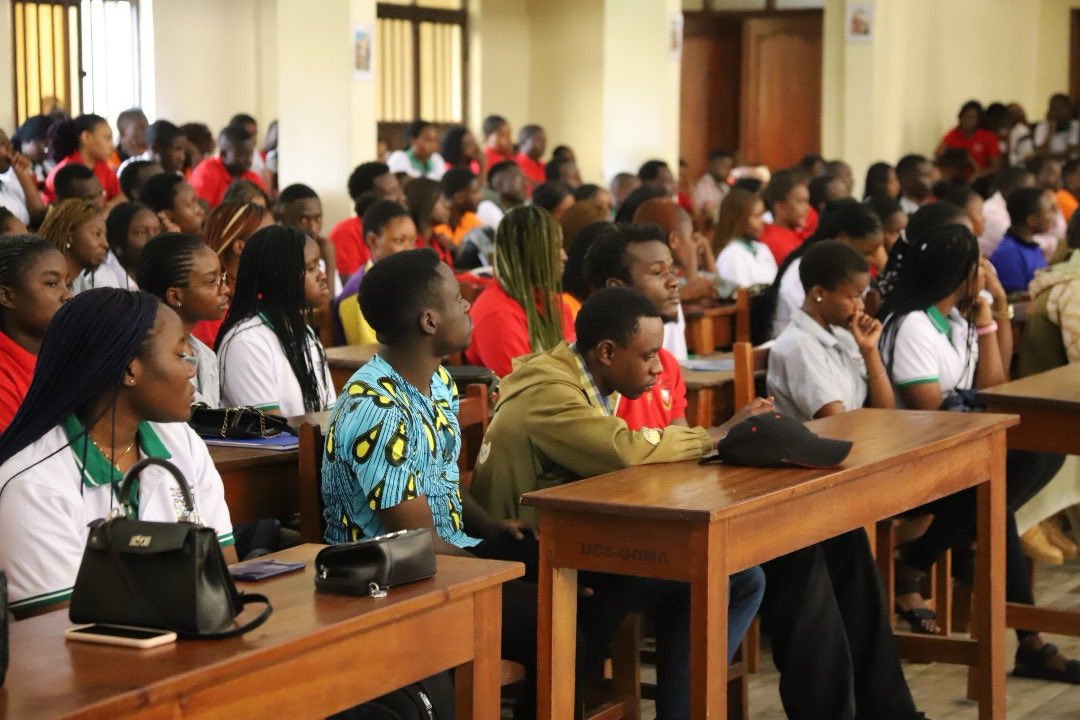 DemnetDRC's tweet photo. #Goma: en marge des élections, nous avons échangé avec les jeunes des organisations de la société civile et les étudiants sur l’apaisement de la période post électorale en #RDC et la redevabilite des élus. @UMassBoston @WoduNkasi @CongoSauti @USAmbDRC https://t.co/2hEF85Mk7M