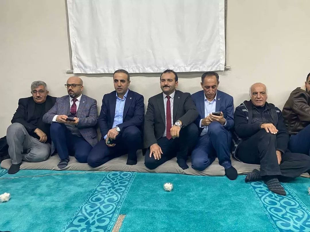 RPArnavutkoy's tweet photo. İlçe başkanımız Abdurrezzak Ilbeyi bey'in öncülüğü İl Başkan yardımcımız Yasin Tosun bey'in katılımıyla Yunus Emre Mahallemizde vatandaşlarımız ile bir araya geldik. 
Arnavutköy'de Yeniden Refah Partisi https://t.co/hO9isP6c6r