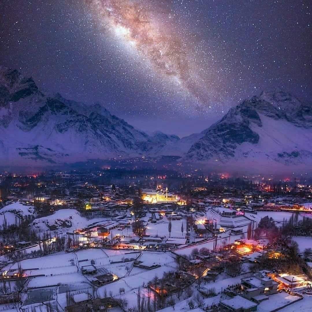 TAdventurousoul's tweet photo. Skardu City in Gilgit Baltistan https://t.co/69SCl4VAA3
