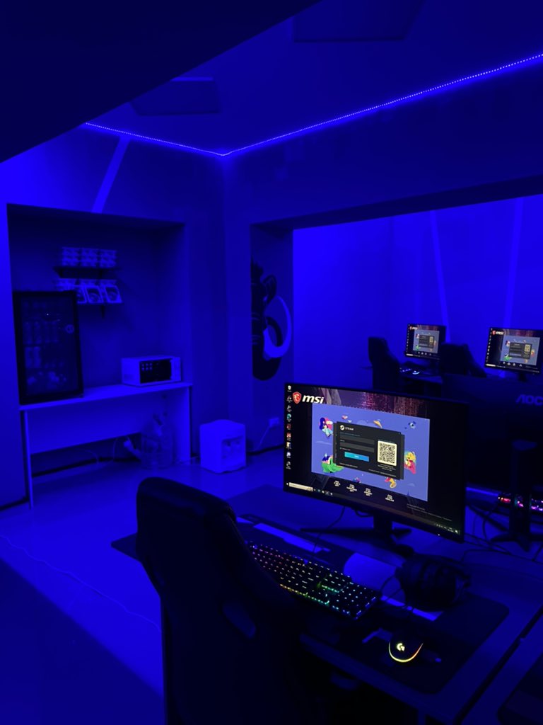 mikhvanya98's tweet photo. 😃👋🏻 приглашаю вас всех в новый компьютерный клуб “Mammoth gaming club” 🦣 находимся на 203 мкрн, 7 корпус, в 2гис-е есть😊
3060 на 12гб
240ггрц 27 дюйм
Логи мыши
Ардор уши и клава
Низкий пинг 
Пишите, звоните: 89644257944🙌🏻
Буду благодарен ретвиту друзья, очень старался 😊 https://t.co/KNhIryJc87