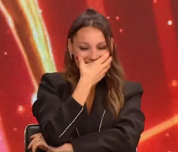 limayamores's tweet photo. Isabel esta CONVENCIDA de que ella es re fuerte adentro de la casa #GranHermano #GH2033 #GH23 https://t.co/TatK2Gy1pz