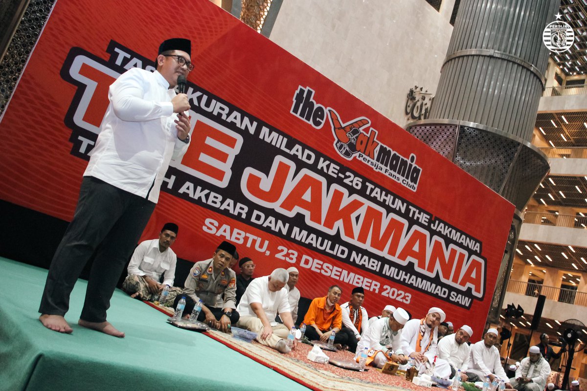 Persija_Jkt's tweet photo. Dalam memperingati Milad yang ke-26, the Jakmania mengadakan Tasyakuran di Masjid Istiqlal, Jakarta Pusat, Sabtu (23/12/2023) malam. 

Malam tasyakuran berjalan khusyuk dan meriah. Lantunan doa dan harapan dari para Jakmania hadir di malam itu mengiringi tausiyah dari Al Habib Jindan Bin Novel, Al Habib Bagir Bin Ali Bin Thohir, dan Al Ustadz dr. H. Das’ad Latif. 

Artikel selengkapnya di https://t.co/NN4o6QoxmT.

#Persija #Fightin95pirit