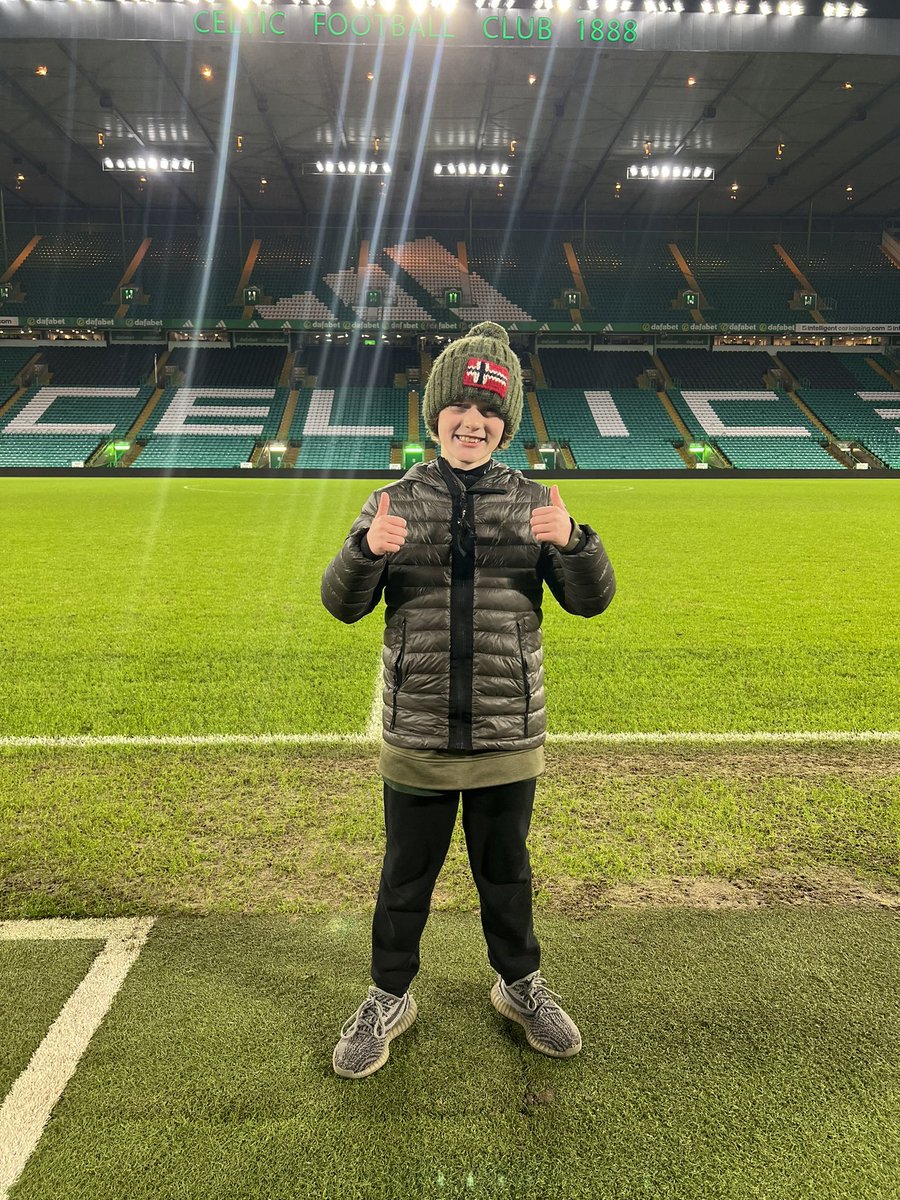 StephMiller1977's tweet photo. When dreams come true!!!
Cannot thank everyone enough for making this happen!!

Kaleb had one wish for Xmas, to meet Calum McGregor!! 
He got that and so much more!!!

Keane delighted to be part of this too

Merry Christmas everyone!!! https://t.co/x23GgbJv3e