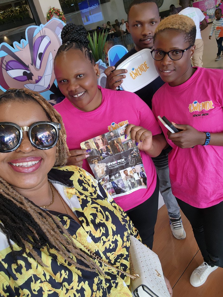 mwendemacharia1's tweet photo. The @ShowmaxKenya team is at Imaara Mall waiting for you hapo.....they have goodies ,showup and tell them Esther Mwende Macharia amekutuma ๐๐๐๐คฃ
#TwendeShowmax kwa mpigooooo!
Enjoy lots of movies n series this festive season only on #showmaxapp
๐๐ฝ๐๐ฝ
To get showmax either go to https://t.co/wi1iYksttE or Dial *375# to access and pay for any Showmax package.
#Twende
#twendeshowmax
#ShowmaxApp
#QueenoftheAirwaves