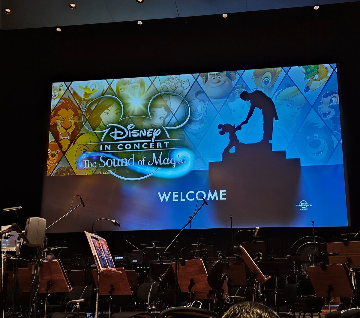 posytim's tweet photo. Ready for a wonderful magic moment ☺️ https://t.co/w20V00rJsy