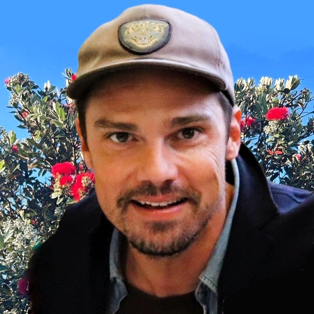 Merry Christmas to Jay and family, and to everyone! With all my heart. ❤️
A special thanks to all those who kindly follow me. 🙏

#MerryChristmas #BuonNatale 🎄🌍  
#JayRyan #Pohutukawa
#Beasties #JayRyanFans 
#photoediting