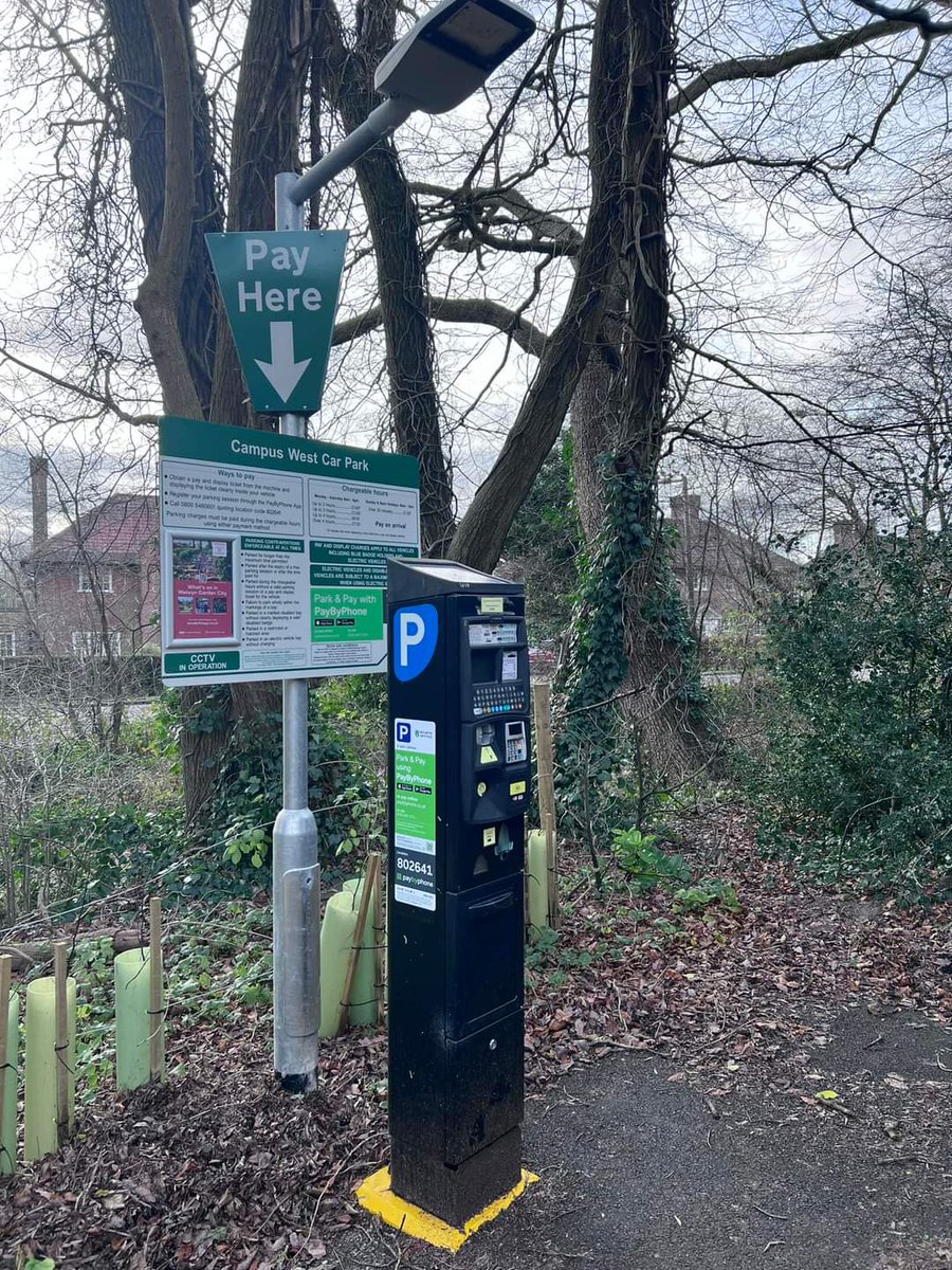 permacultureGB's tweet image. Council install solar powered parking meter, Under a tree! 
Hardly any sun this winter caused them to install a UV light above it.
Which is wired up to the main grid!! 🤡🌎
We're paying council to come up with this shit. Whilst their relatives rake in more cash. 
#notsustainable