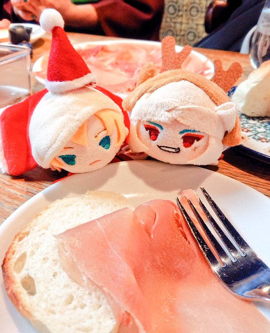 メリクリ クリスマス&忘年会ランチやってきた!生ハム食べ放題と小豚の丸焼き。そしてその後栗ぜんざいも食べに行った久しぶりにこの栗ぜんざい食べれて満足