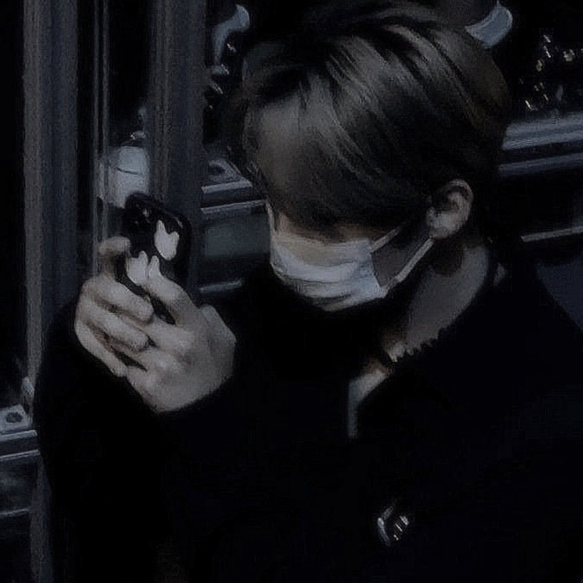 ddietmoundew's tweet photo. '𝐭𝐢𝐬 𝐭𝐡𝐞 𝐝𝐚𝐦𝐧 𝐬𝐞𝐚𝐬𝐨𝐧 || ʚMinsung 

donde después de años sin querer se encuentran en una fiesta y no pueden evitar cruzar miradas.

o donde sentimientos que pensaban estaban perdidos vuelven a aparecer junto con los recuerdos de lo que una vez fueron. https://t.co/TElhK2YTid