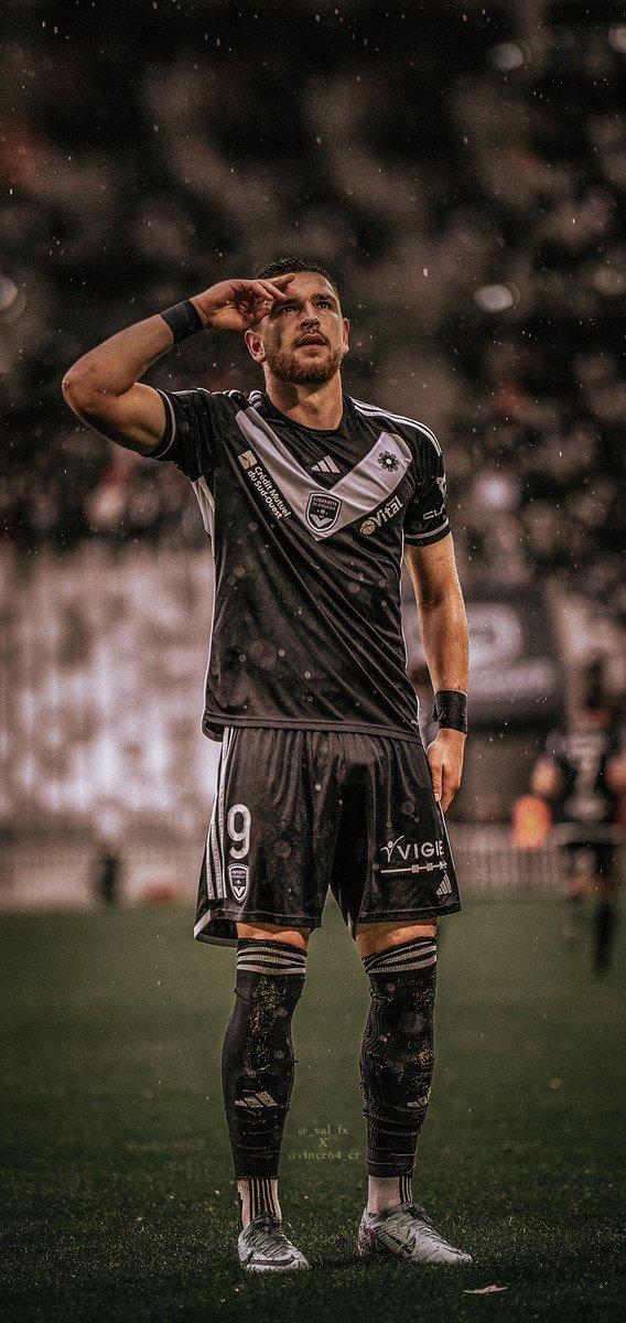 _val_fx's tweet photo. [ THEARD ] 

Je refais vos fonds d’écran, spécial @girondins avec @Vince64_CR !

Chaque RT = 2 fonds d’écran en plus https://t.co/0pmUU2M2SG