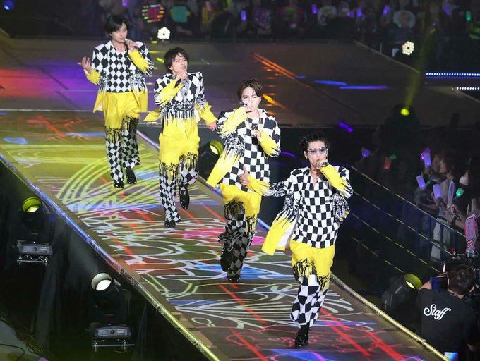 ozrosaurus048's tweet photo. 【公式LIVE||ライブ】SEXY ZONE LIVE TOUR 2023 ChapterⅡ in DOME ～ピース～ 生放送ライブ配信・生中継・生放送 
🔥🔥🔥

🔗生中継🇯🇵➤https://t.co/KEA7ADU0cL

#セクゾ #SexyZone #ChapterII #東京ドーム  #ChapterIIinDOME #クリスマスイブ #アーセナル #にじフェス2023 https://t.co/edoXmS6TeA