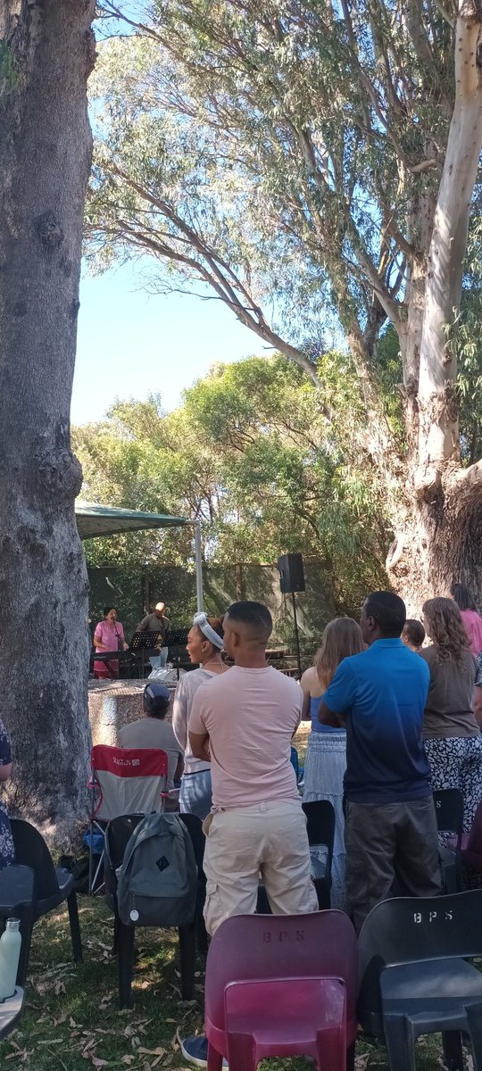 BrettFishA's tweet photo. Church in the wild as the school we meet in is under construction and so we get to be out in nature with Table Mountain as the backdrop - perfect way to church together... #WellspringCommunity #Lansdowne #CapeTown #Church https://t.co/QDJDfM1S0c