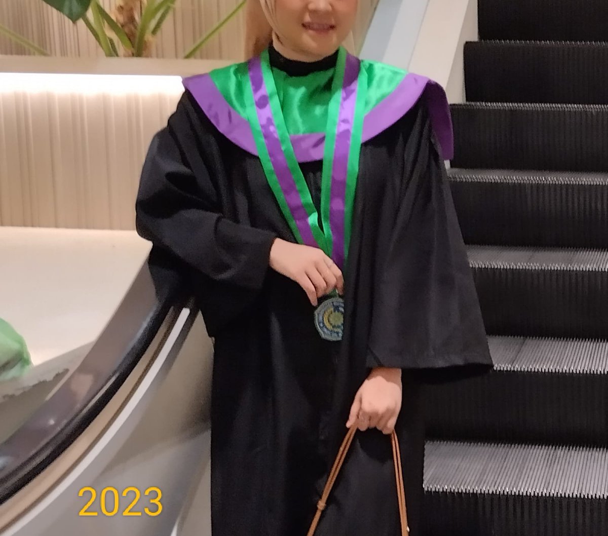 daraadirap's tweet photo. Jadi dulu pas Baekhyun pamit wamil 2021 iseng bikin janji gini dan sekarang ga nyangka bisa terwujud lulus bareng di thn 2023 🥺 
@B_hundred_Hyun thankyou for my support sistem 💗 https://t.co/r63moM0IvI