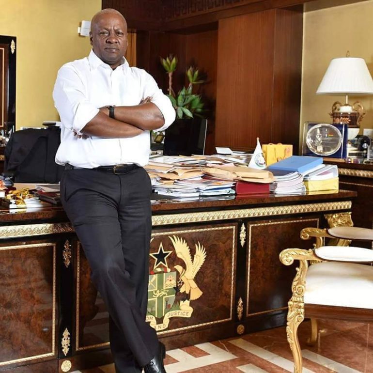 UmarTiani4's tweet image. #DaySeventyNine (79) of posting HE @JDMahama until we recapture power in 2024
CC:
@RashidNetwork
@AnnanPerry 
@joyce_bawah
#VoteJM2024