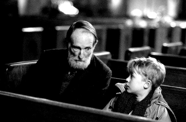 DailyMoviePict1's tweet photo. Home Alone, John Hughes, 1990. https://t.co/5oZ4RaeL3Q