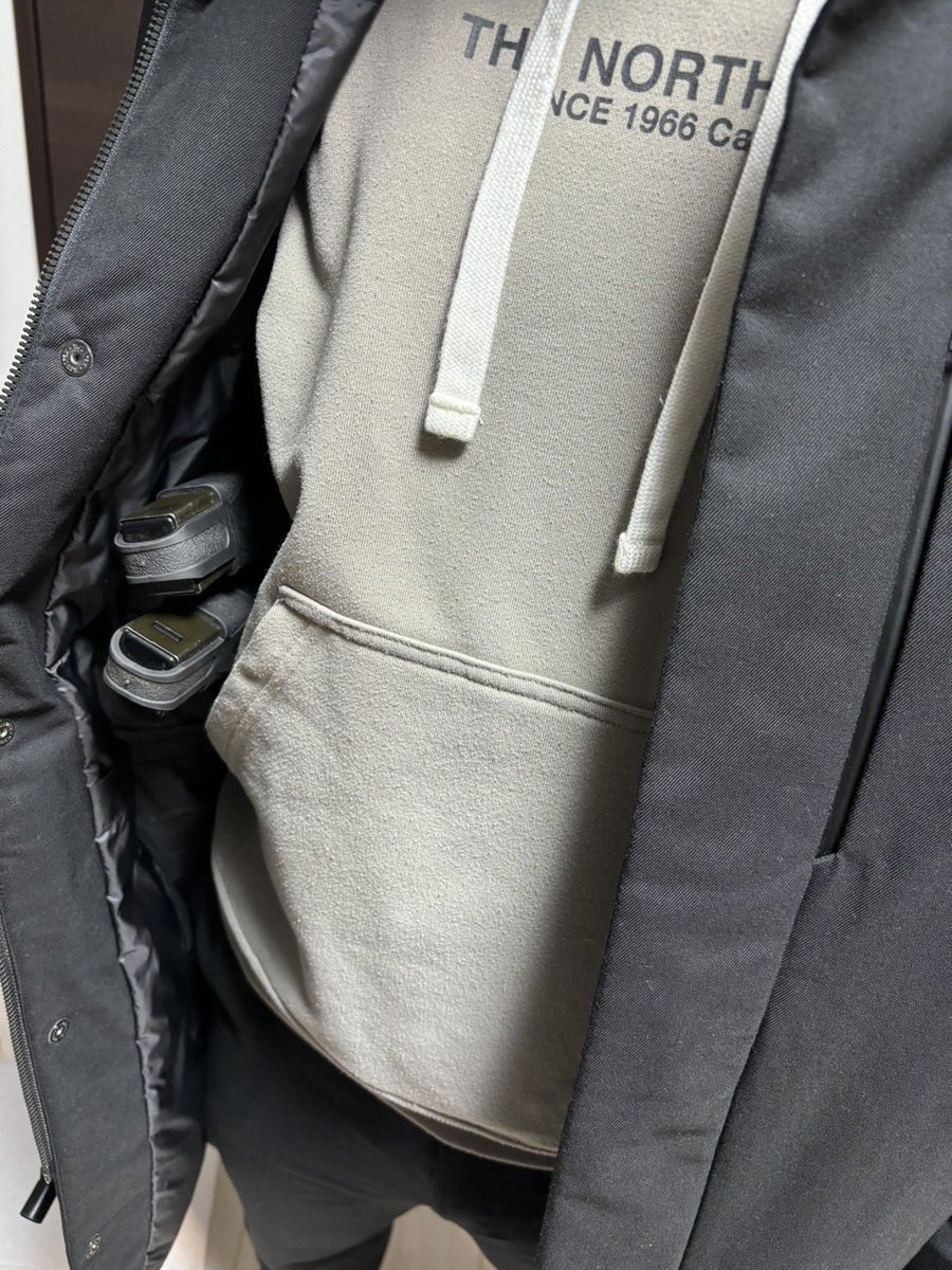 SANOBABIO's tweet photo. MoonshotgearsさんのEzRigが届きました
無理をお願いしてCORE仕様で9mmオンリーとライフルマグオンリーの2パターン作って頂きました
装着感もかなりエエ感じで最高です
これでコンシールドサバゲが捗るんやなって https://t.co/ERc7n8cEjn