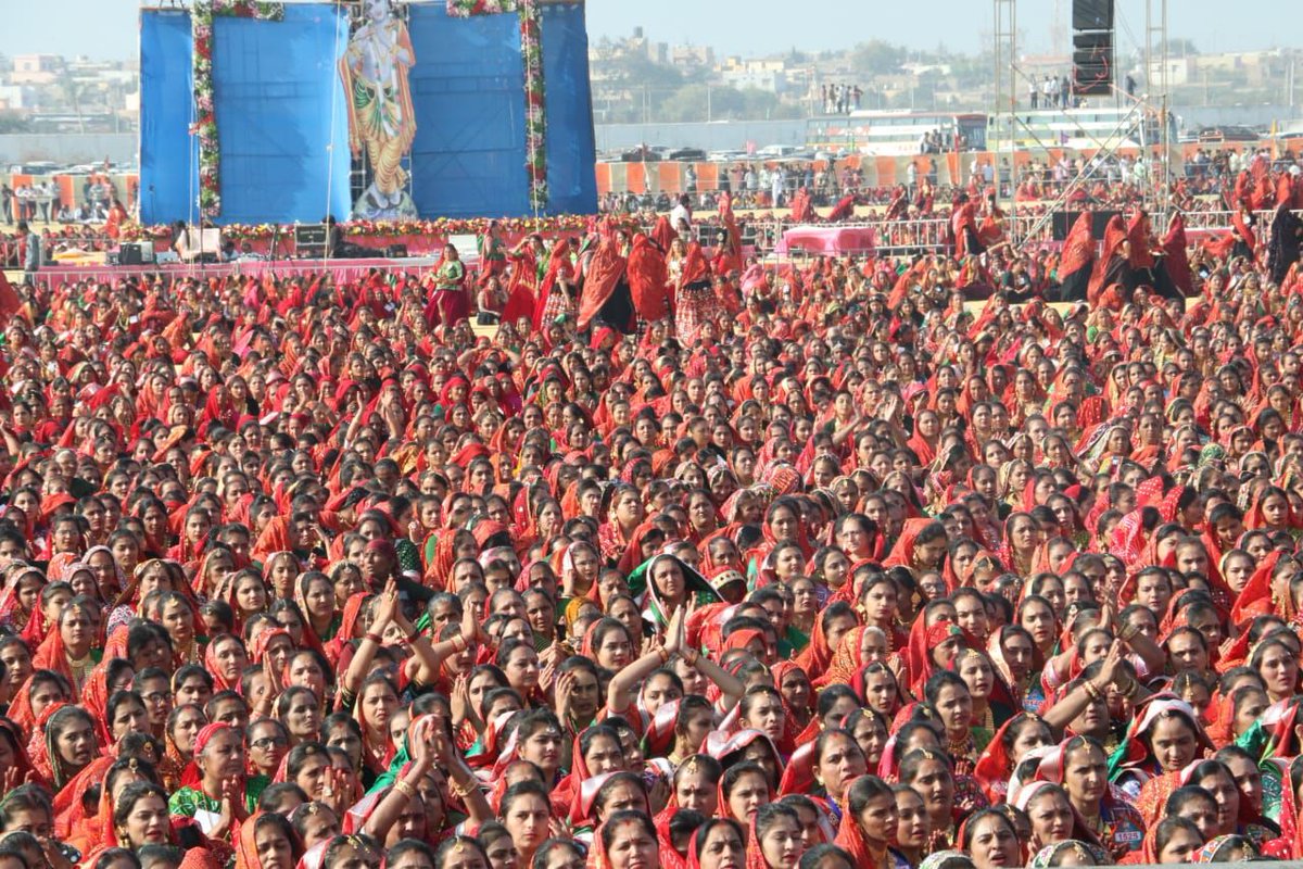 આ પ્રસંગે સમાજના વડીલો, અગ્રણીઓ અને ભાઈ-બહેનો સમક્ષ પોતાના પણાની ભાવના સાથે સ્નેહનું આદાન-પ્રદાન કર્યું.!