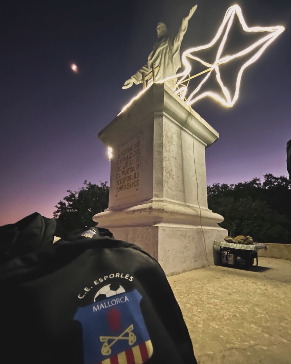 Des del CE Esporles

Vos desitjam unes bones festes de Nadal  🎄🎄🎄i un feliç 2024 💫💫 amb molta salut!!

📸 <a href="/tomeupiza/">Tomeu Pizà</a> 

#comptamambtu‼️