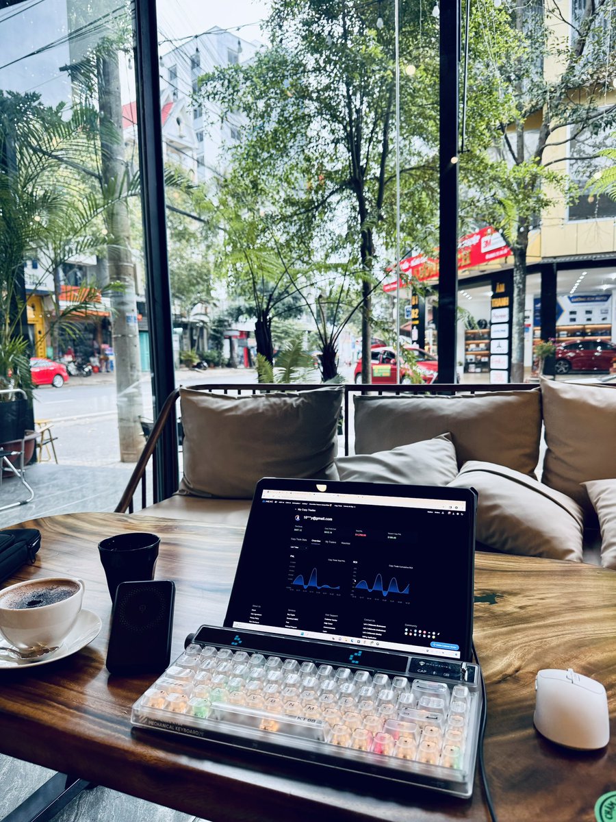 JabSN90's tweet photo. Chill ☕️
#surface #machenike #coffee https://t.co/Sxrcyo0IZQ