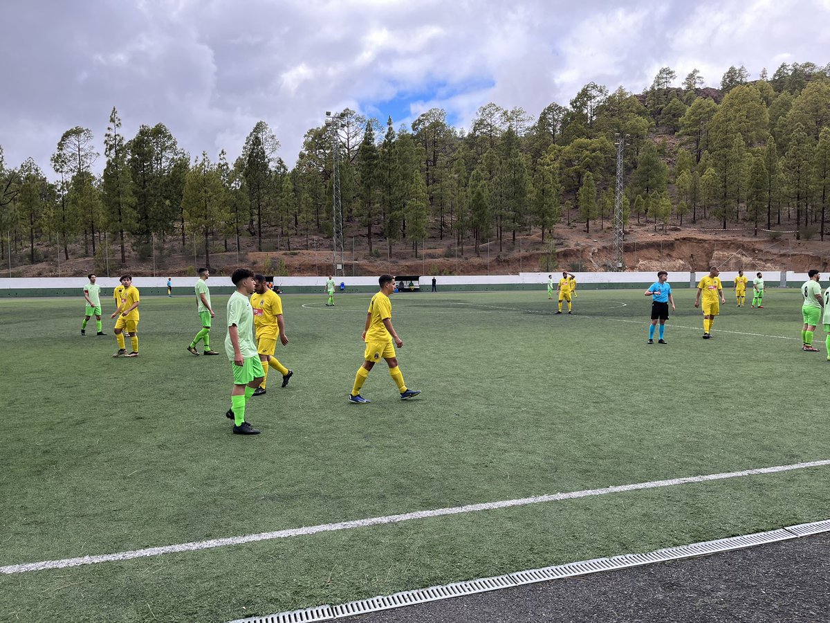 CdTrevejos's tweet photo. Ayer jugamos en el Salguero el partido de liga aplazado en su día ante la UD.Alajeró.

CD. Trevejos Vilaflor 1 UD. Alajeró 8.

Sergio Padilla deja de ser entrenador del equipo, seguirá ligado al club como secretario. https://t.co/0a2O8mEBlq