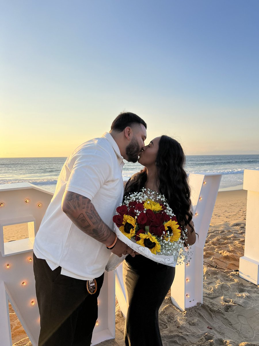 Carlos Alvarez tweet media