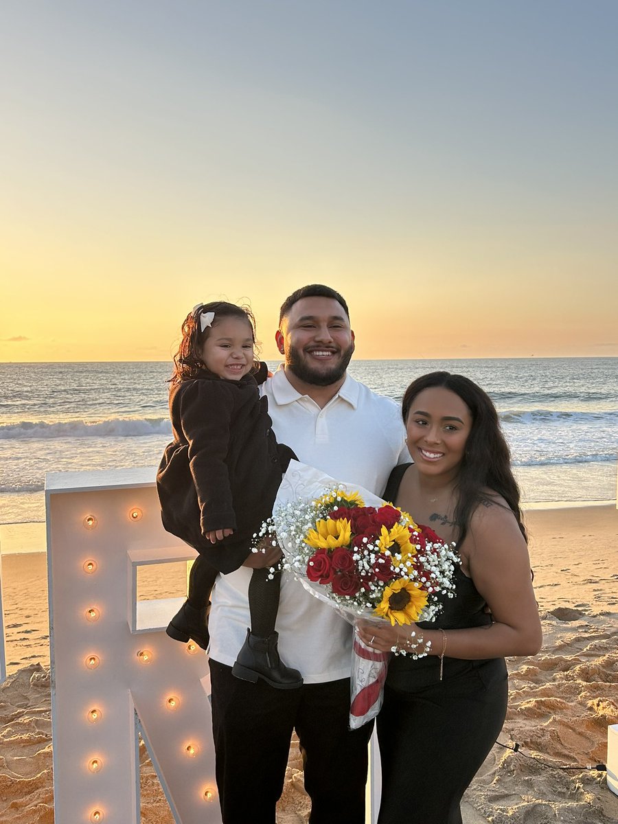 Carlos Alvarez tweet media