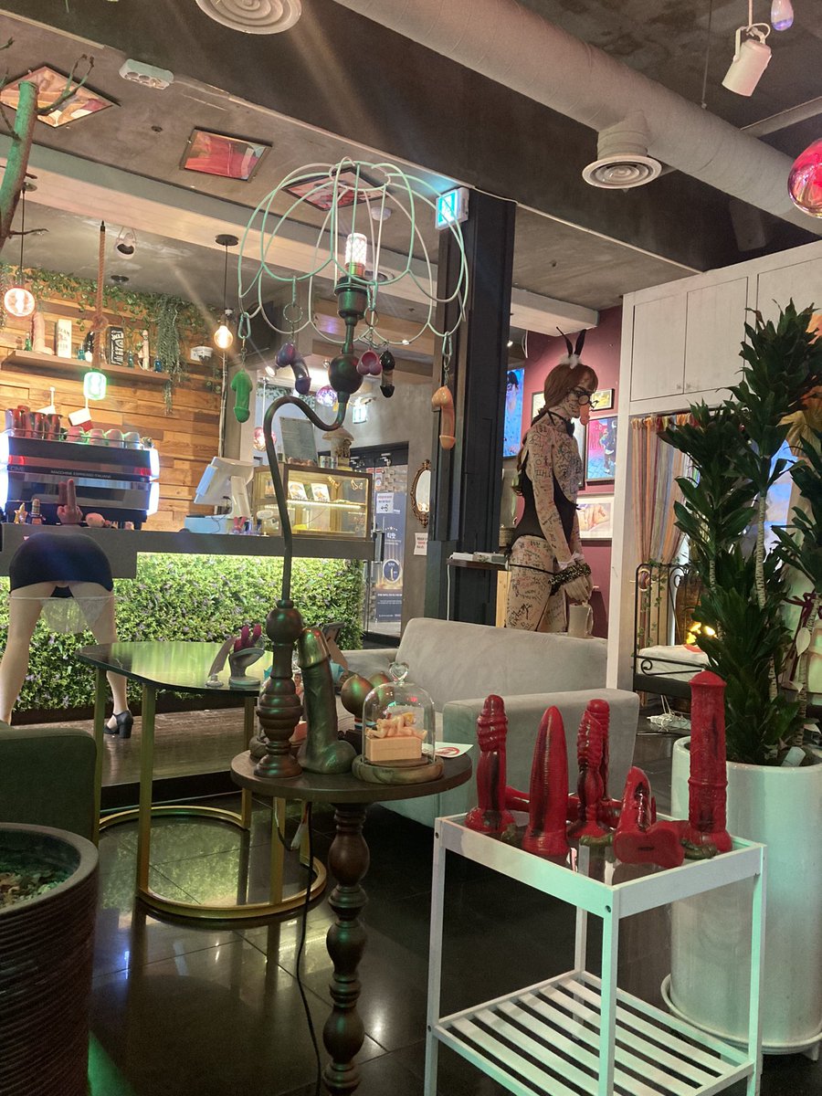 천안티핫카페 방문✌🏻
개인적으로 자지빵 모양은 #무즐라 보다 크고 예쁘다 그리고 맛있다🤌

#천안티핫카페 #티핫카페
#섹트 #부커만남 #커플만남