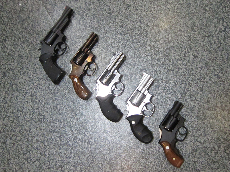 milinoeki's tweet photo. スモルト6インチを買うか買わぬかを悩むばかりです
#エアガンを並べる #サバゲー #smithandwesson #kframe https://t.co/6QpTkcpVuH