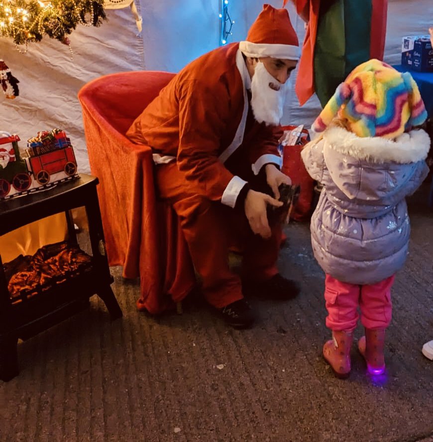 Good morning Twitter! Today's caption competition features Santa Johnny Mercer 🎅 Have fun! 😊