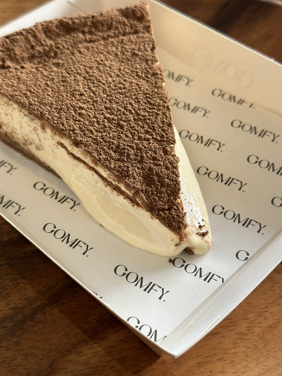 oudi_xoxo's tweet photo. Comfy 🍮

قهوة جديدة على طريق العليا 👍🏻
عندهم شيز كيك تيراميسو لذيذ 😍
يفتحون حالياً من 4 العصر ⏰ 

اللوكيشن: 

https://t.co/g1zzeEMhxd https://t.co/cgAuxskGYo
