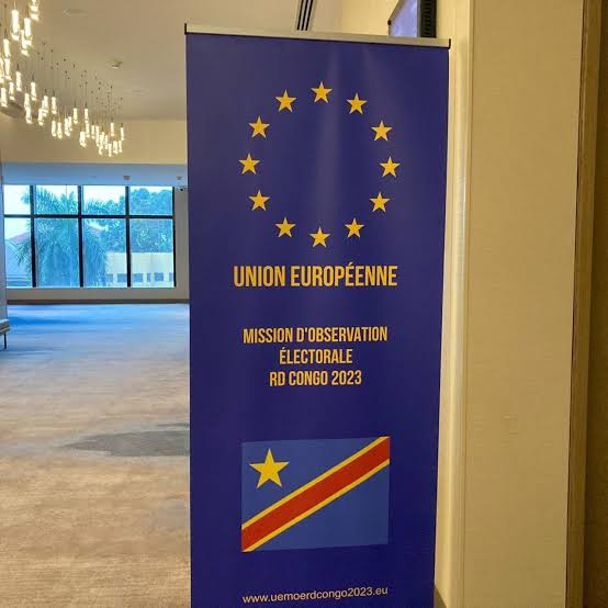 #RDC : un expert informatique belge déployé par l'Union européenne (UE) dans le cadre des élections combinées de décembre en République démocratique du Congo s'est suicidé dans la nuit de dimanche en se jetant du 12ème étage du bar de l'hôtel, selon plusieurs témoignages…