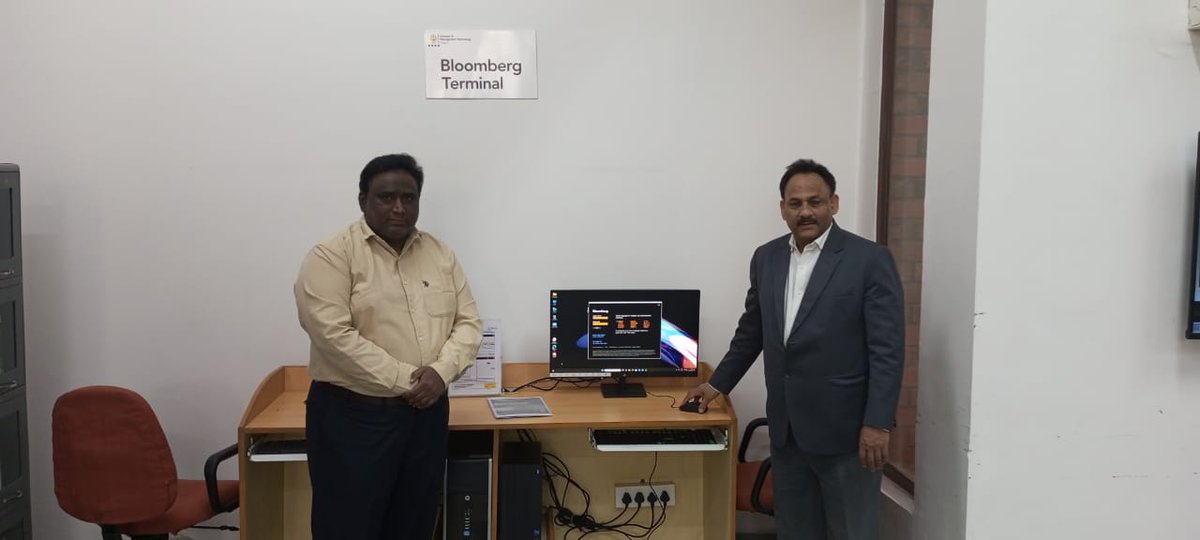 IMT_Nagpur's tweet image. IMT Nagpur's LRC now features the Bloomberg Terminal, inaugurated by Dr. Bigyan Verma. This cutting-edge tool offers real-time financial insights, empowering students and faculty with a wealth of knowledge.
#BloombergTerminal #IMTLRC #IMTN #bloomberg #BloombergProTips