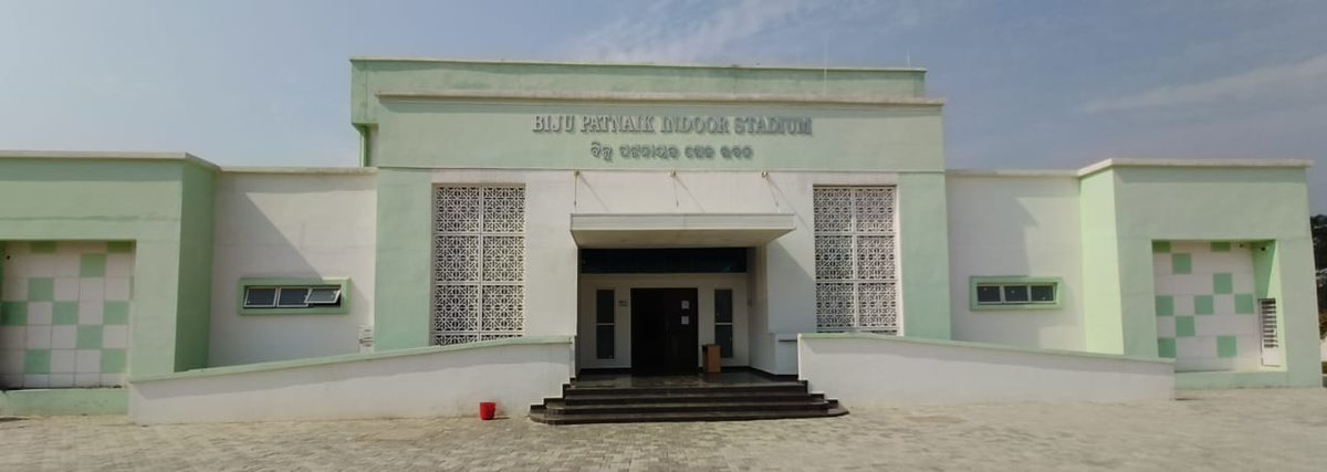 DrAKumarMishra's tweet photo. Biju Patnaik Indoor Stadium at Dharamgarh is a promising place for young sportspersons who can utilise this infrastructure that is well equipped with latest amenities.
#OdishaForSports
#KalahandiDevelopment https://t.co/L3Gd72l2U5