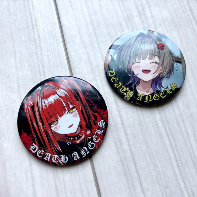 新刊セットの缶バッチ。57mm。結構デカめ。 