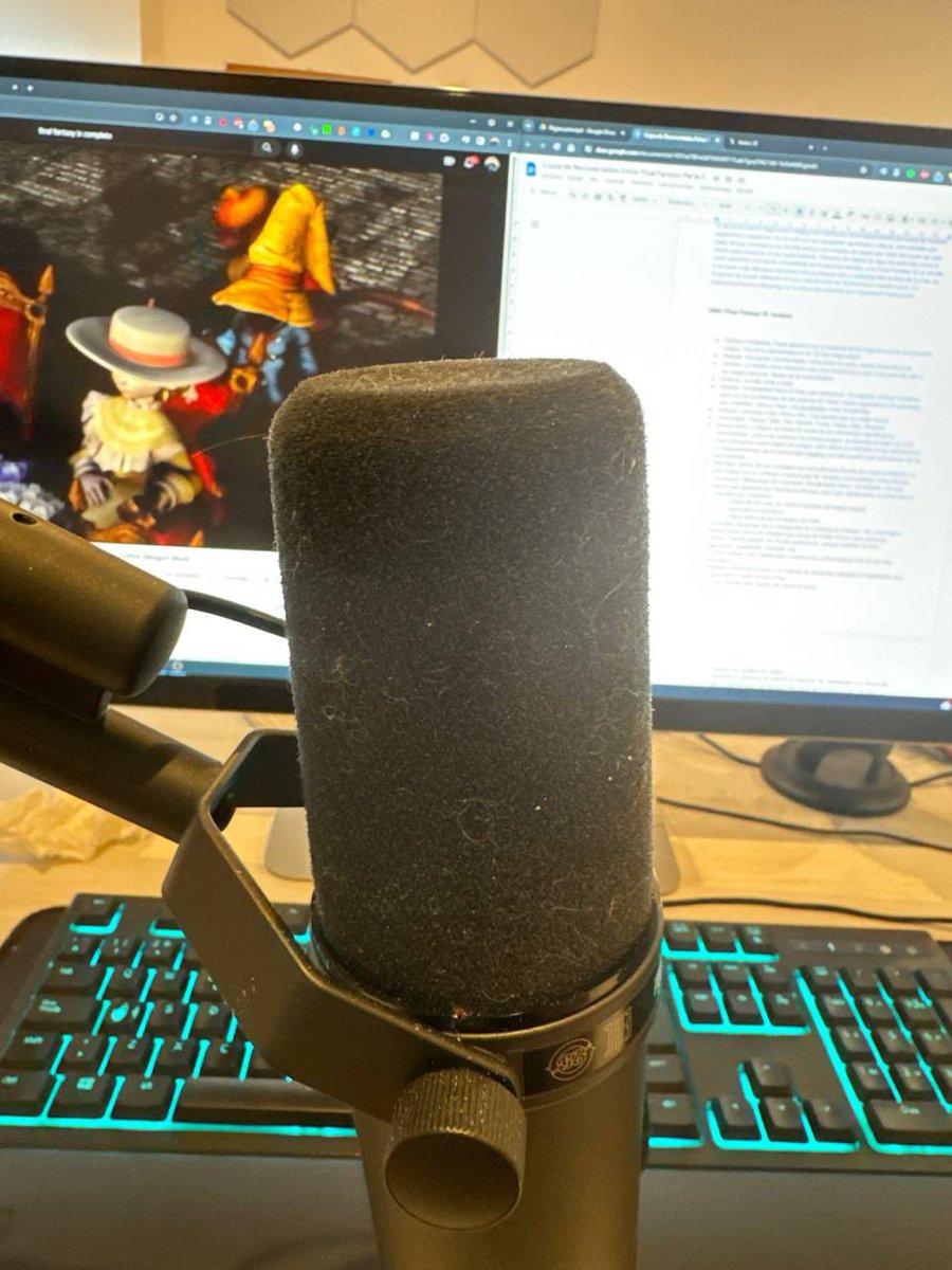 Así ha empezado el día para <a href="/ManuGmn/">Manu Gimeno</a> y <a href="/Reinhardt_/">Reinhardt</a>, continuando con la grabación de ese pedazo de Podcast Reconectados EXTRA sobre #FinalFantasy VII, VIII, IX y X. ¡Ayúdanos en Patreon y disfruta este regalazo ya estos días, aquí: patreon.com/reconectados ✨

¡Feliz Navidad!