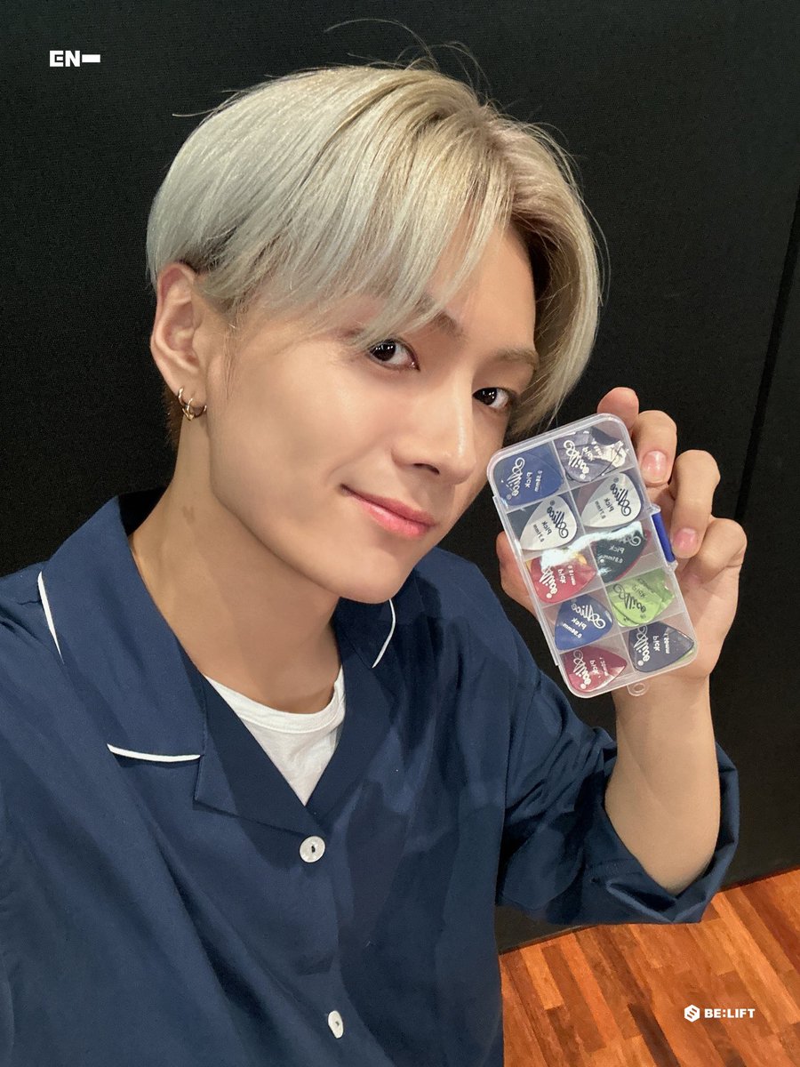 jy. tweet media