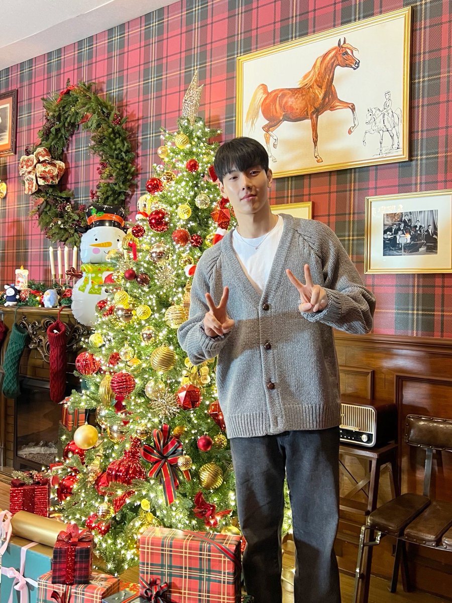 ๋ชฌ์คํ์์ค_MONSTA X tweet media