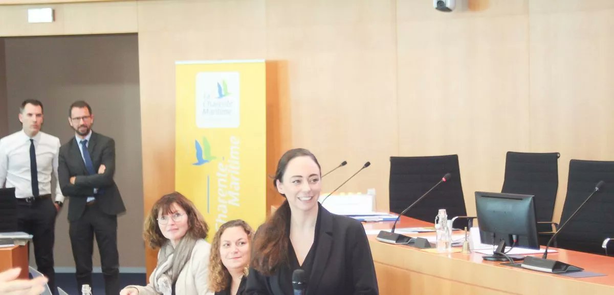 La meilleure pâtissière du monde, <a href="/NinaMetayer/">Nina Métayer</a> mise à l'honneur par <a href="/departement17/">Département de la Charente-Maritime</a> #Noel #gastronomie
>hautesaintonge.fr/actualite-1651…