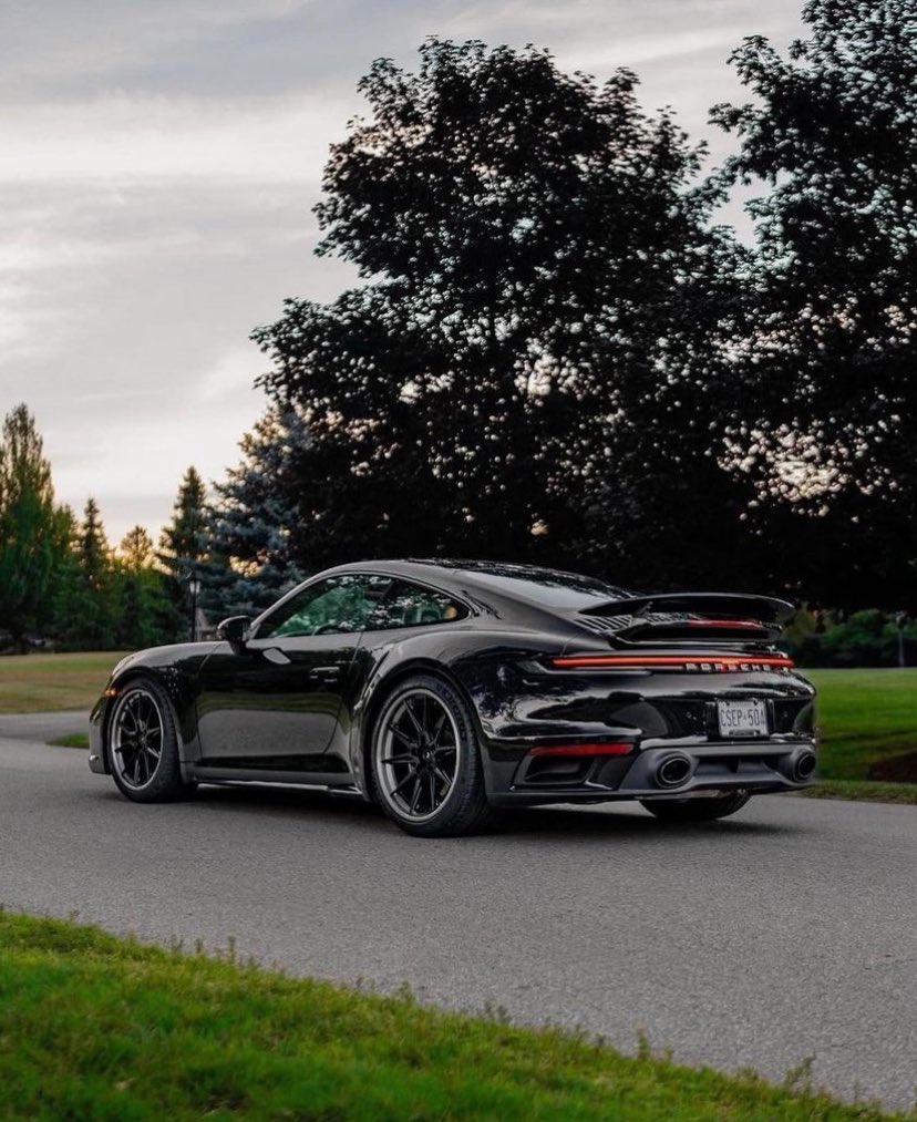 Jordan92338366's tweet photo. 992 TurboS 🖤 https://t.co/vcaaFLX3qk