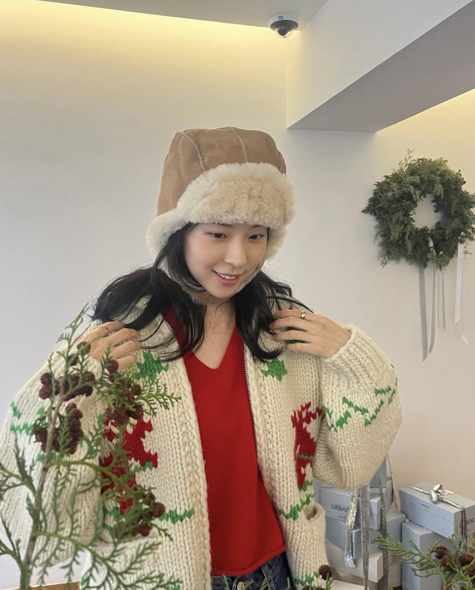jj_minii_'s tweet photo. 크리스마스 선물 같은 존재 🎄 https://t.co/ZLCwnvu9r5