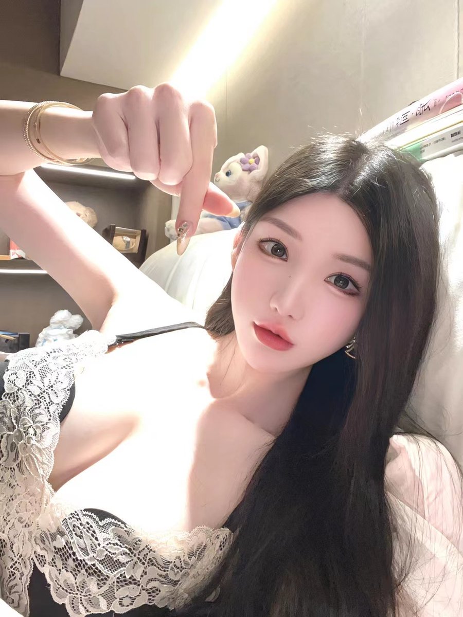 zhouyuxi_77's tweet photo. “天冷了，有空一起睡”

🔥视频、作品推送门：https://t.co/wrxlswS7IR https://t.co/nYkVhTzhcU