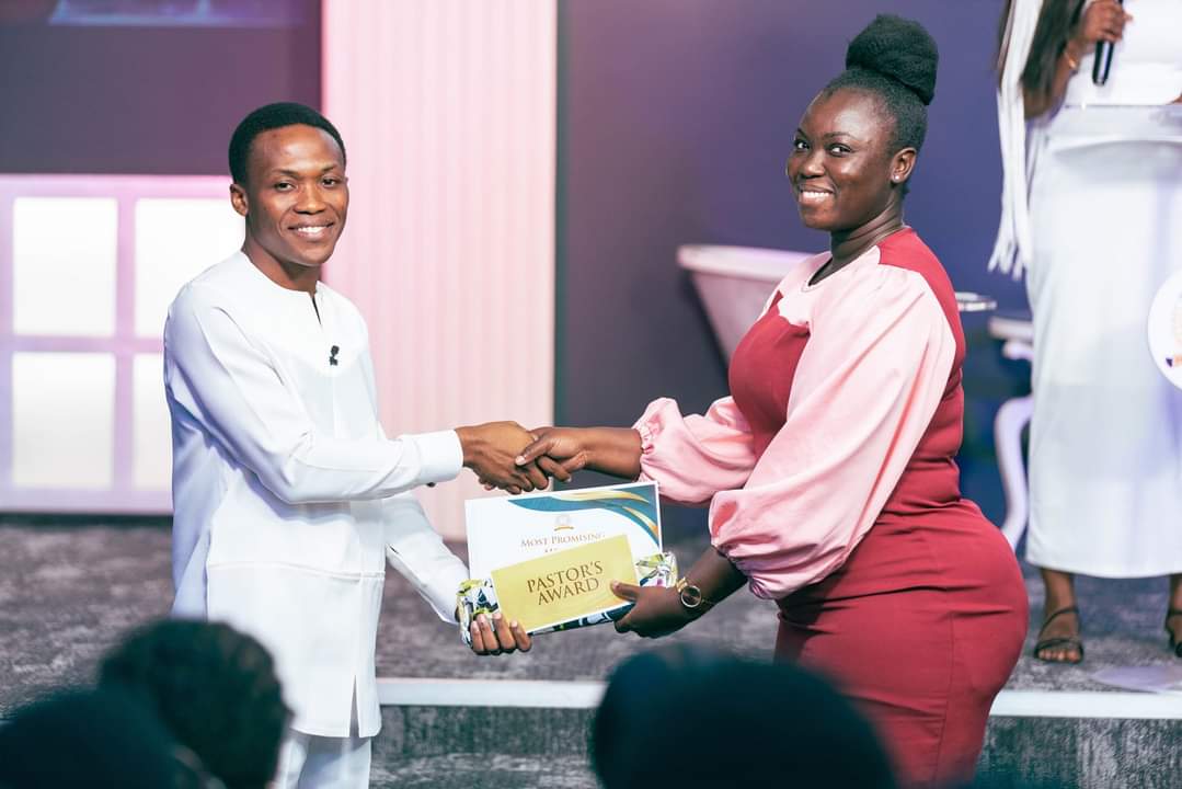 christassemblyw's tweet photo. Last week Sunday was our last Congregational Service and Annual Excellence Award.
Our beloved Man of God bless us with deep thoughts on the need to share Testimonies.
🧵
1/4
#YearOfFavor
#MonthOfTestimonies https://t.co/KH1dy7D20B