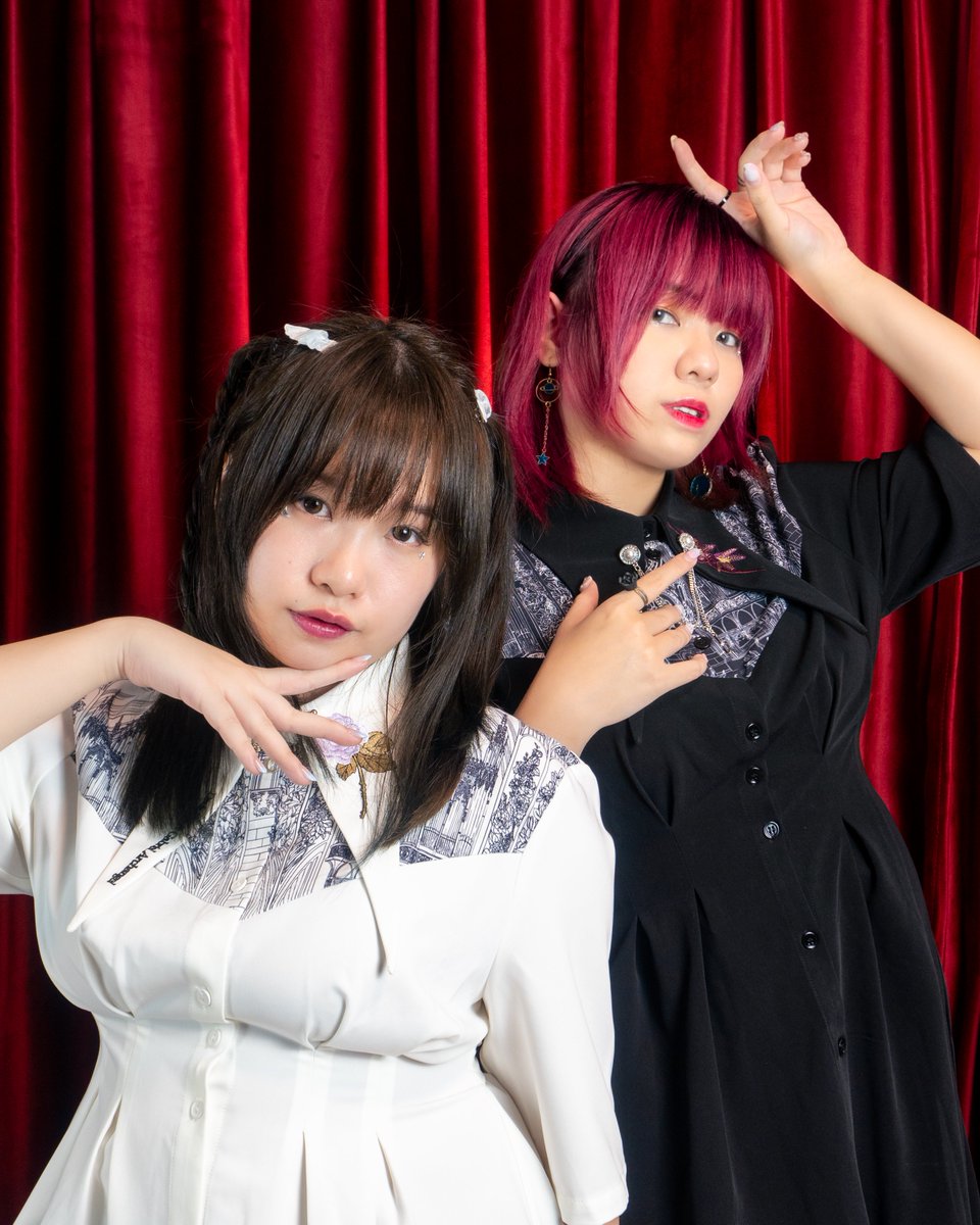 eclips_verse's tweet photo. 🌟GROUP INTRODUCTION🌟

Hi everyone! We're ECLiPS- 🌙, a dance pair from Singapore, consisting of Shiori and Reinon. https://t.co/ZTztlPhb91