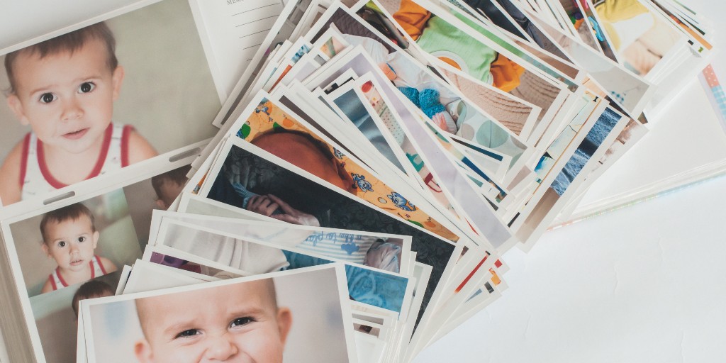 ScanSnapES's tweet photo. ¡Felices fiestas de parte de ScanSnap! Recuerda que puedes guardar todos tus recuerdos de una forma segura y organizada, escaneando por ejemplo fotos familiares y creando #álbumesdigitales. Conoce nuestros productos: https://t.co/zOEuUL2me7 https://t.co/sjvirXMEaX