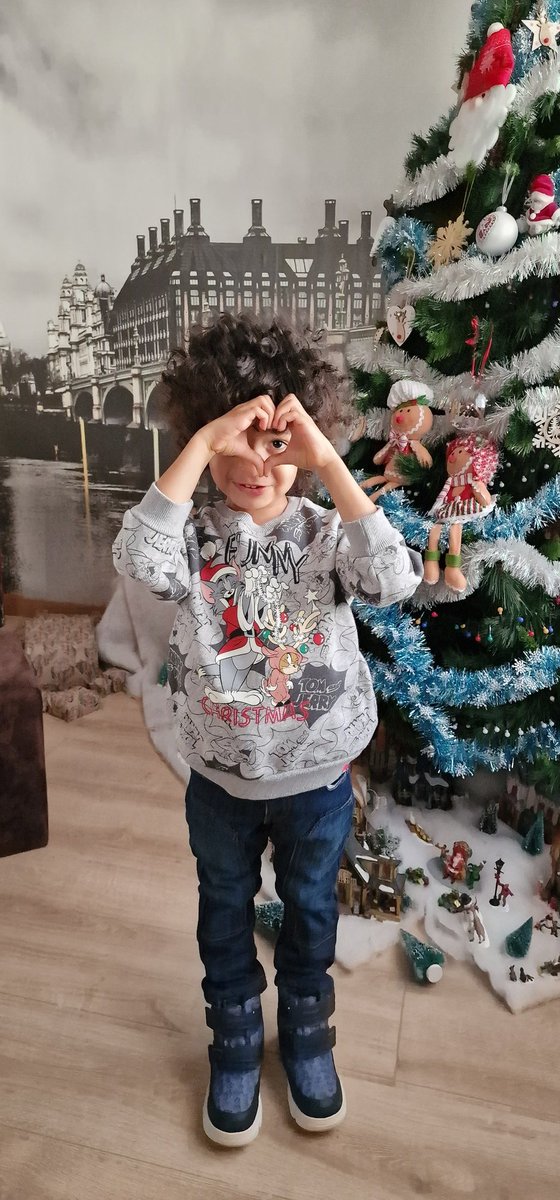 crazily4U's tweet image. Day24. Wishing you all a Merry Christmas Eve #teamclayne 🎅🧑‍🎄🤶🎄☃️❄️
#AdventCalendar
#Day24
#Christmas 
#fanfamily