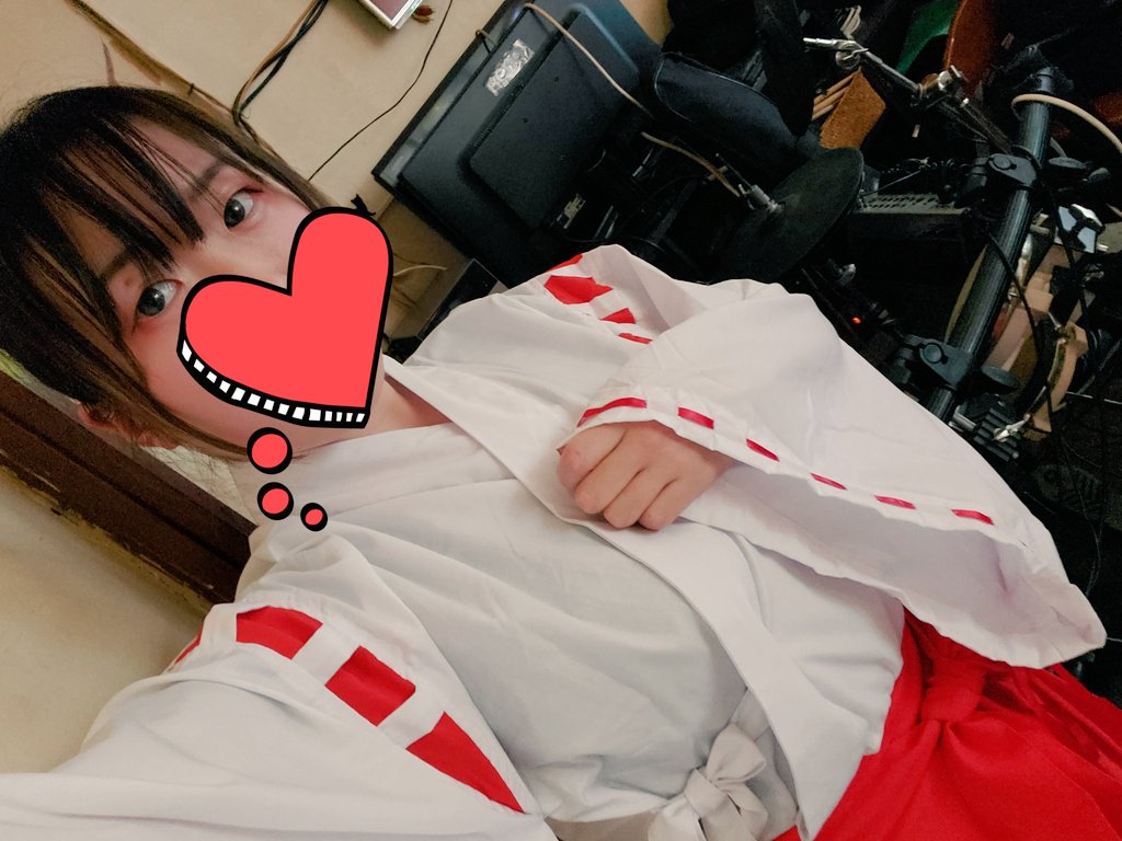 minami_Daiba's tweet photo. 裏垢女子みてーな地鶏で失礼するぜ！おうたわくありがとうございました！！！半分くらい歌じゃないことやってたけどね！！！！！！
#茅ヶ崎Login
#私をログインに連れてって
#BuzzTime8 https://t.co/35tRDXq0kJ