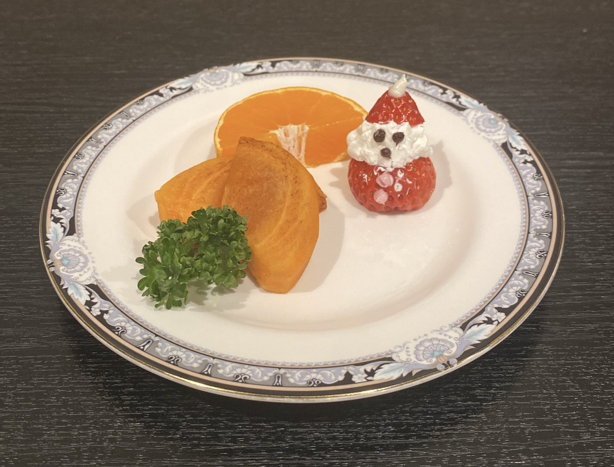 sanyouso's tweet photo. 本日夕食付きのお客様へ、料理長よりサプライズです！🎄 https://t.co/hiclKvitYq